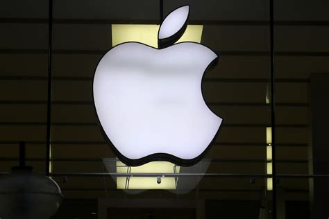 Apple hits setback in dispute with European Union over tax case